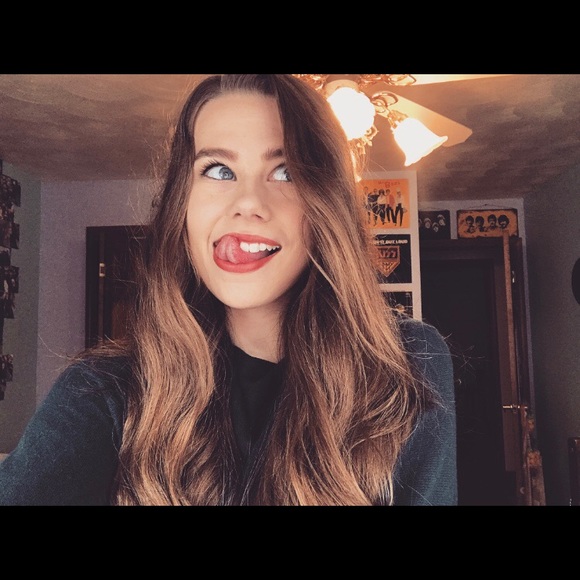 Meet your Posher, Josslyn - Picture 6 of 8